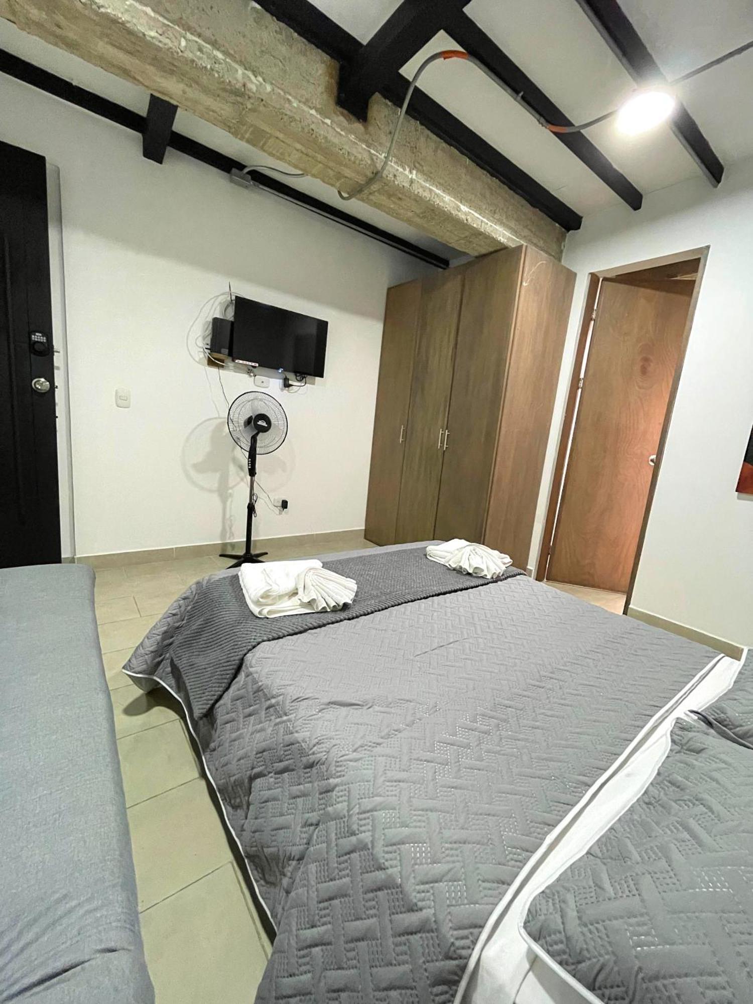 M1145 Aparta Loft 佩雷拉 外观 照片